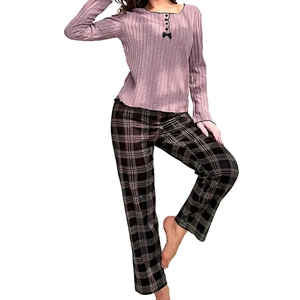Rosa Rippstrick Schlafanzug-Set mit schwarz-weiß karierter Lounge-Hose für Damen