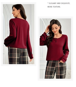 Détail de l'ensemble haut bordeaux côtelé et pantalon à carreaux montrant la texture