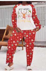 Detaillierte Weihnachtsnachtwäsche mit Rentier-Druck und Ärmeln mit Sternenmuster