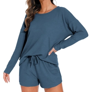 Zweiteiliges Waffelstrick-Pyjama-Set für Damen mit langärmeligem Oberteil und Shorts in Blau