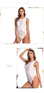 Vue détaillée d'un body en dentelle blanche avec mesh transparent et coupe sans manches