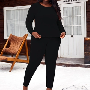 Ensemble pyjama noir pour femme avec haut à manches longues et pantalon en décor enneigé
