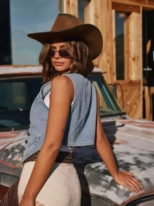 Gilet en jean bleu clair délavé pour femme de style rétro américain vintage de l'ouest