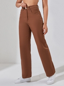 Jean femme taille haute à jambe large marron, coupe droite décontractée style urbain