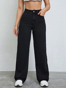 Jean noir à taille haute et jambe large avec coupe droite décontractée au style vintage