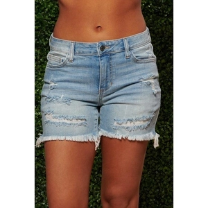 Hellblaue High-Waist Denim Shorts mit Fransen-Saum und Destroyed-Effekten für Damen