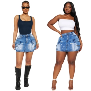 Jupe Mini en Denim Taille Haute pour Femmes Jupe Cargo Jean Bleu Délavé Avec Poches Éclaboussures Peinture Blanche