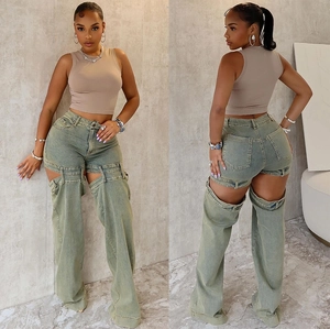 Jean vintage vert à taille haute évasé avec découpes et effet délavé à l'acide tendance