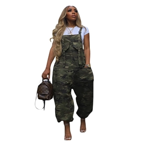 Salopette cargo décontractée pour femme avec imprimé camouflage et poches utilitaires