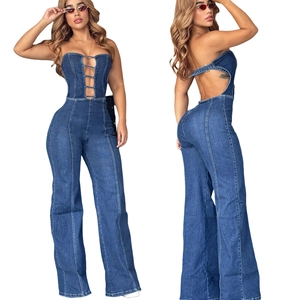 Tuta denim senza spalline blu scuro da donna con catena e gamba ampia a palazzo