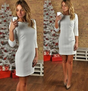 Robe courte en tricot torsadé blanc à manches longues, coupe moulante pour l'hiver