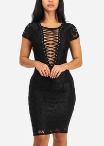 Sexy schwarzes Spitzen-Bodycon-Kleid mit V-Ausschnitt, Schnürung und Stickerei