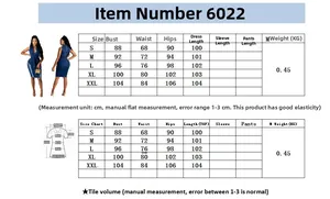 Tableau des tailles pour robe en jean sans manches avec ceinture et coupe slim