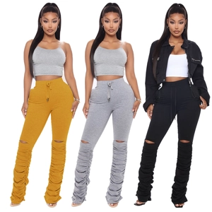 Ensemble Sportif Femme Avec Crop Top et Pantalon Empilé Taille Haute Genoux Déchirés Streetwear Jogger