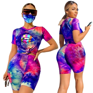 Set 3 pezzi da donna tie-dye con maglietta girocollo, pantaloncini e maschera coordinata