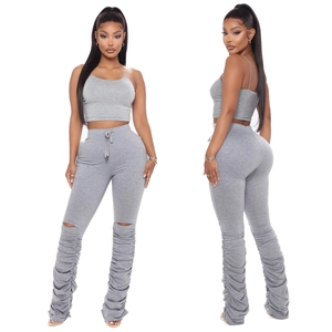 Ensemble 2 pièces femme gris chiné avec haut court et pantalon froncé style stacked
