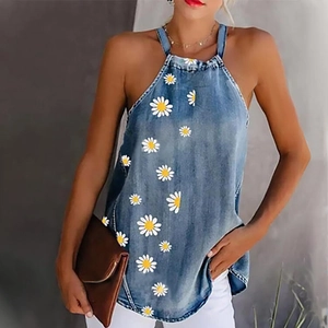 Damen Neckholder Denim Top in Hellblau mit Gänseblümchen-Print und lockerer Passform
