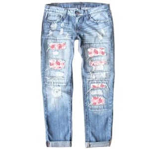 Light blue ripped straight jeans with flamingo print plaid lining and cuffed hems