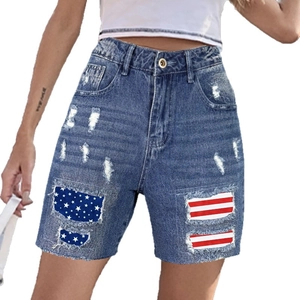 Short en jean taille haute pour femme avec détails déchirés et motif drapeau américain