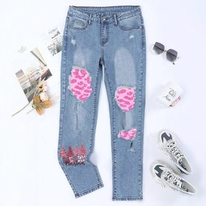 Women Ripped Leopard Print Jeans Christmas Tree Graphic Straight Leg Mid Waist Distressed Washed Denim Pants Streetwear