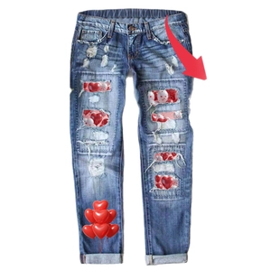 Mid-waist straight leg ripped jeans for women with red heart pattern print patches