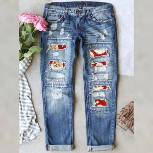 Women Christmas Santa Claus Print Distressed Ripped Jeans Straight Leg Denim Pants Patchwork Holiday Casual Straight Trousers