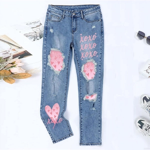 Women Ripped Straight Leg Denim Jeans With Pink Heart XOXO Letter Print Distressed High Waisted Pants For Valentine's Day Casual