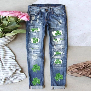 Women St Patrick's Day Clover Print Ripped Straight Leg Jeans Distressed Mid Waist Cotton Denim Pants Holiday Streetwear
