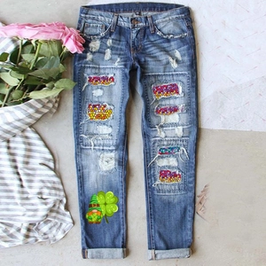Women St Patrick's Day Ripped Jeans Blue Distressed Straight Leg Denim Pants With Clover Gnome Print Casual Washed Trousers