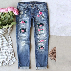 Jeans Déchirés à Jambes Droites Décontractés pour Femmes Avec Imprimé Floral Flamant Rose Et Fleurs 3D Pantalons Longs En Denim Lavé Bleu Foncé