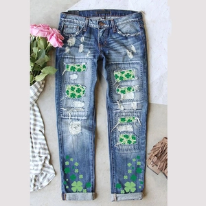 Women's St. Patrick's Day Ripped Jeans Shamrock Print Distressed Straight Leg Denim Pants With Green Patchwork Mid Waist Streetwear