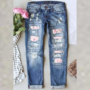 Women Ripped Distressed Straight Leg Jeans With Floral Patch Cotton Mid Waist Washed Denim Pants Street Style Cuffed Hem