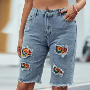 Bermuda en Jean Déchiré pour Femmes Avec Patchwork Tie-dye Taille Moyenne Ourlet Effiloché Short en Denim Lavé Coupe Droite Été