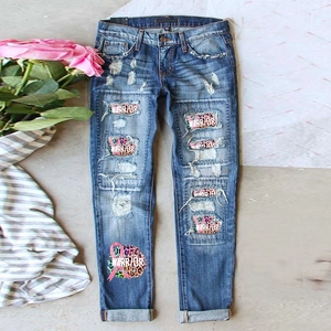 Damen Straight Leg Ripped Jeans Mit Leopardenmuster Aufnäher Warrior Slogan Pink Ribbon Design Lässige Denim Hose