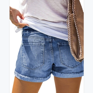 Short en jean femme bleu moyen délavé avec effet usé, ourlet roulé effiloché et poches dos