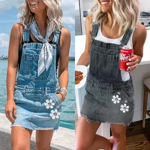 Damen Denim-Latzkleid mit Blumendruck und ausgefranstem Saum in Blau und Dunkelgrau