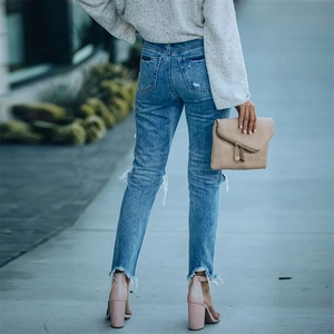 Damen Blue High Waist Jeans mit Rissen, ausgefransten Säumen und leichter Waschung