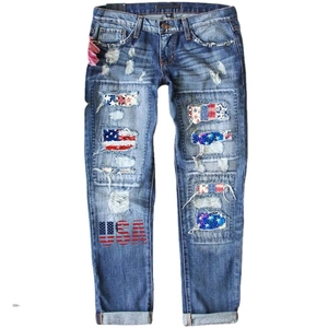Jeans dritti da donna con toppe della bandiera americana e stampa USA a strisce