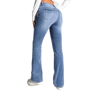 Jean évasé taille haute pour femme en denim bleu délavé avec poches arrière push-up