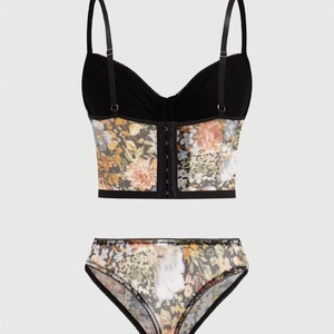 Ensemble de lingerie sexy en maille florale avec haut corset à armatures et culotte en dentelle