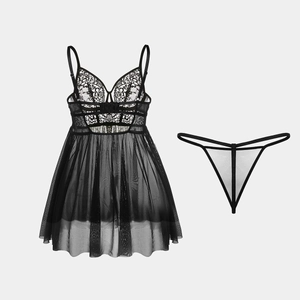 Detaillierte Flachbildansicht eines schwarzen Spitzen-Babydolls mit transparentem Netzstoff