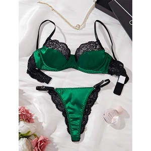 Sexy Dark Green Satin Lingerie Combination With Black Floral Lace Patchwork Underwire Bra And Thong Vintage Women Lingerie Outfit