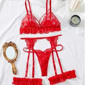 Women Sexy Red Lace Embroidered Lingerie Set Floral Hollow Out Wire Free Bra With Garter Belt Thong And Leg Rings Seductive Underwear