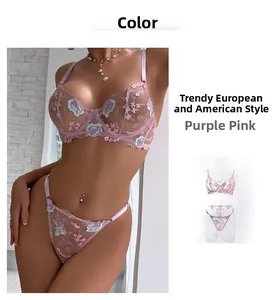 Détails de l'ensemble lingerie en dentelle violette avec broderies florales colorées