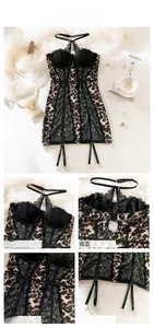 Détails de lingerie léopard avec patchwork de dentelle et porte-jarretelles réglables