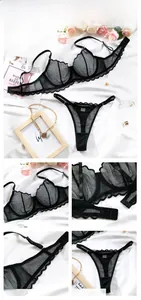 Vues détaillées du soutien-gorge en dentelle noire à armatures et du string assorti argenté
