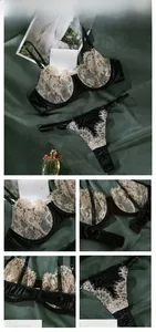 Détails d'un ensemble de lingerie avec dentelle cils et empiècements en satin chic