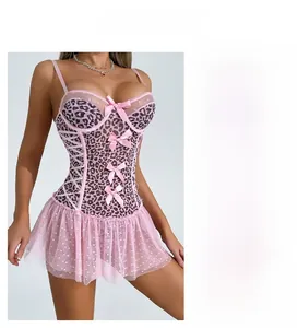 Détails de l'ensemble lingerie léopard rose avec nœuds en soie et lacets latéraux
