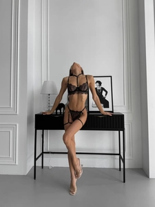 Détails de l'ensemble lingerie en dentelle de cils noire avec soutien-gorge à armatures