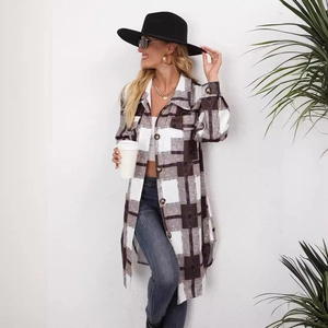 Veste chemise longue à carreaux pour femmes avec col à revers en marron et blanc